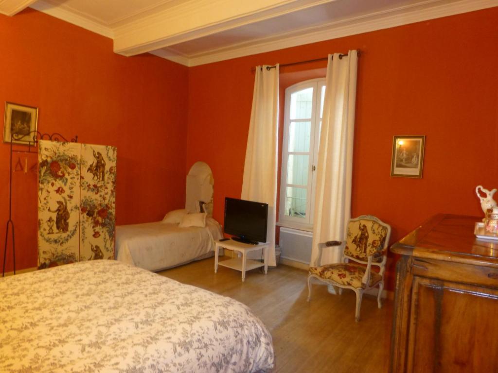 Le Vieux Bistrot Hotel Cabrières-dʼAvignon Cameră foto