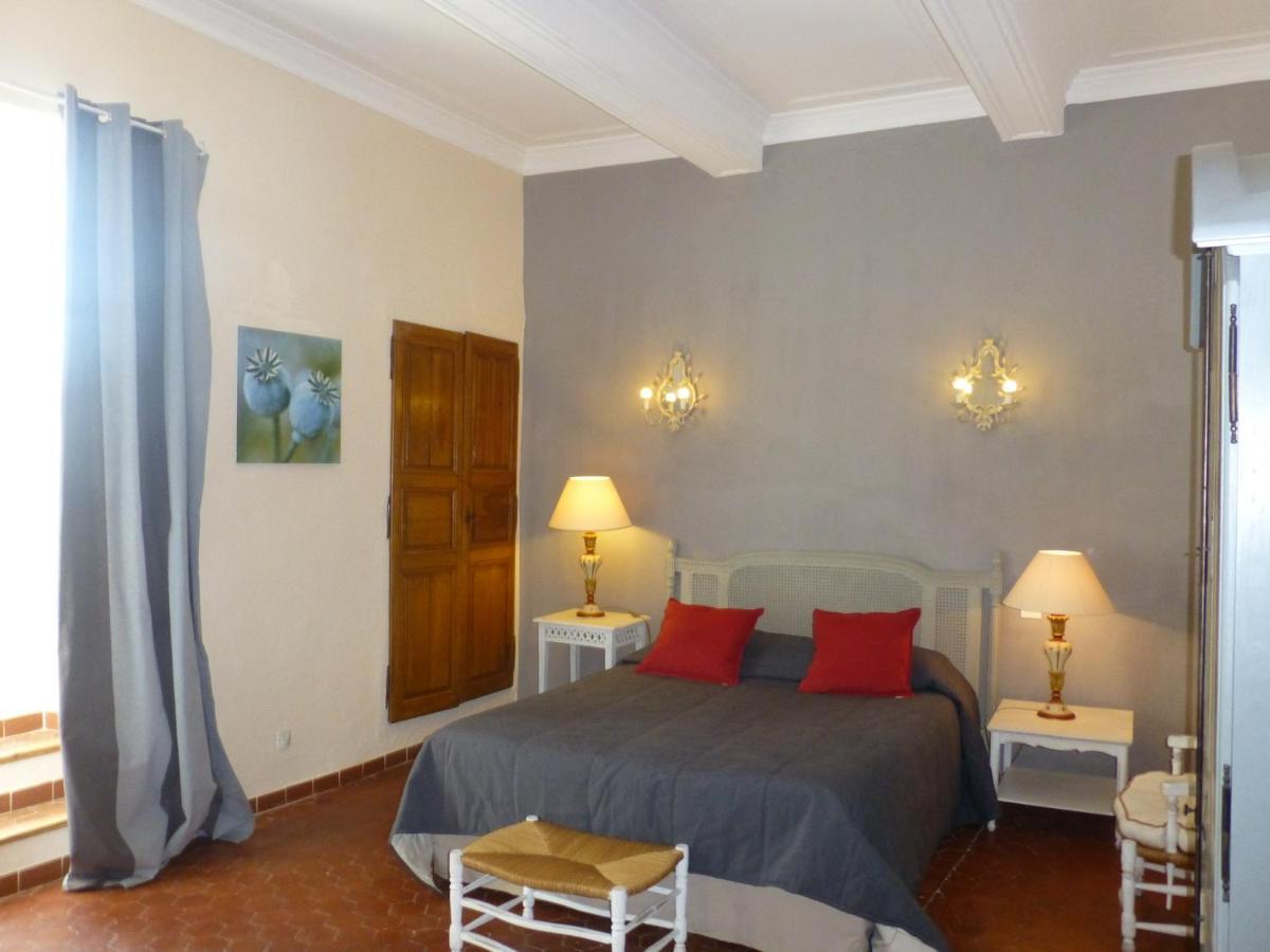 Le Vieux Bistrot Hotel Cabrières-dʼAvignon Cameră foto