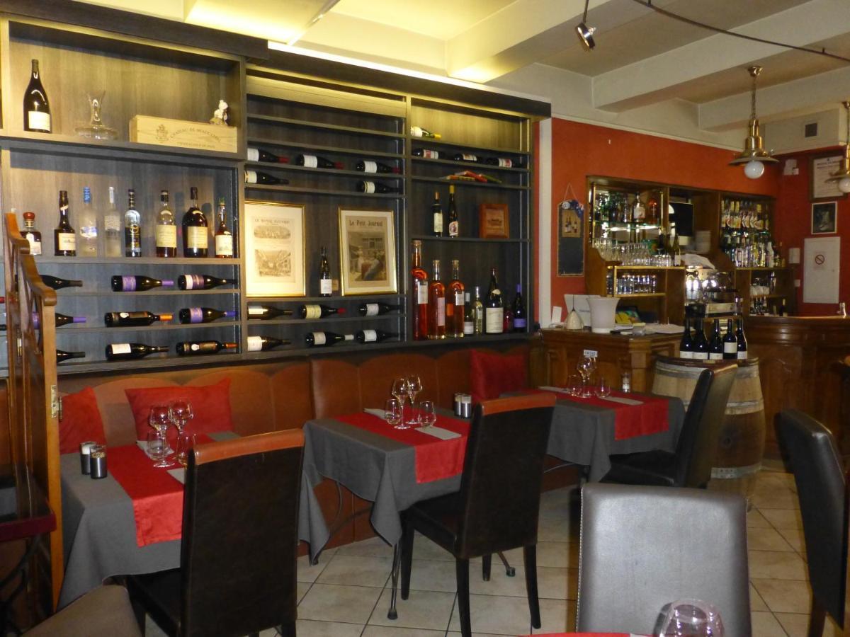 Le Vieux Bistrot Hotel Cabrières-dʼAvignon Exterior foto